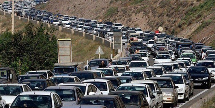 تردد سنگین در محورهای شمالی/ احتمال یکطرفه شدن جاده چالوس به سمت تهران