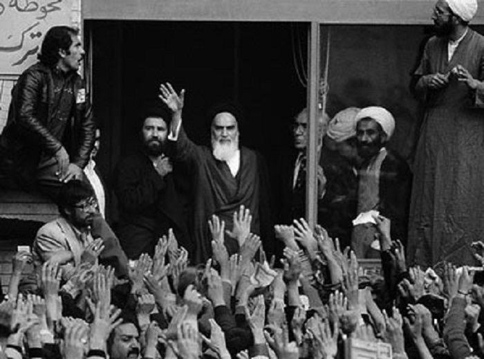 جريان عمل انقلابي در انقلاب اسلامي ايران / آغاز تا انجام انقلاب